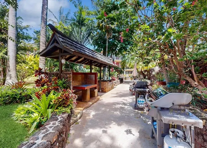 Сity center hotels Prince Kuhio 323